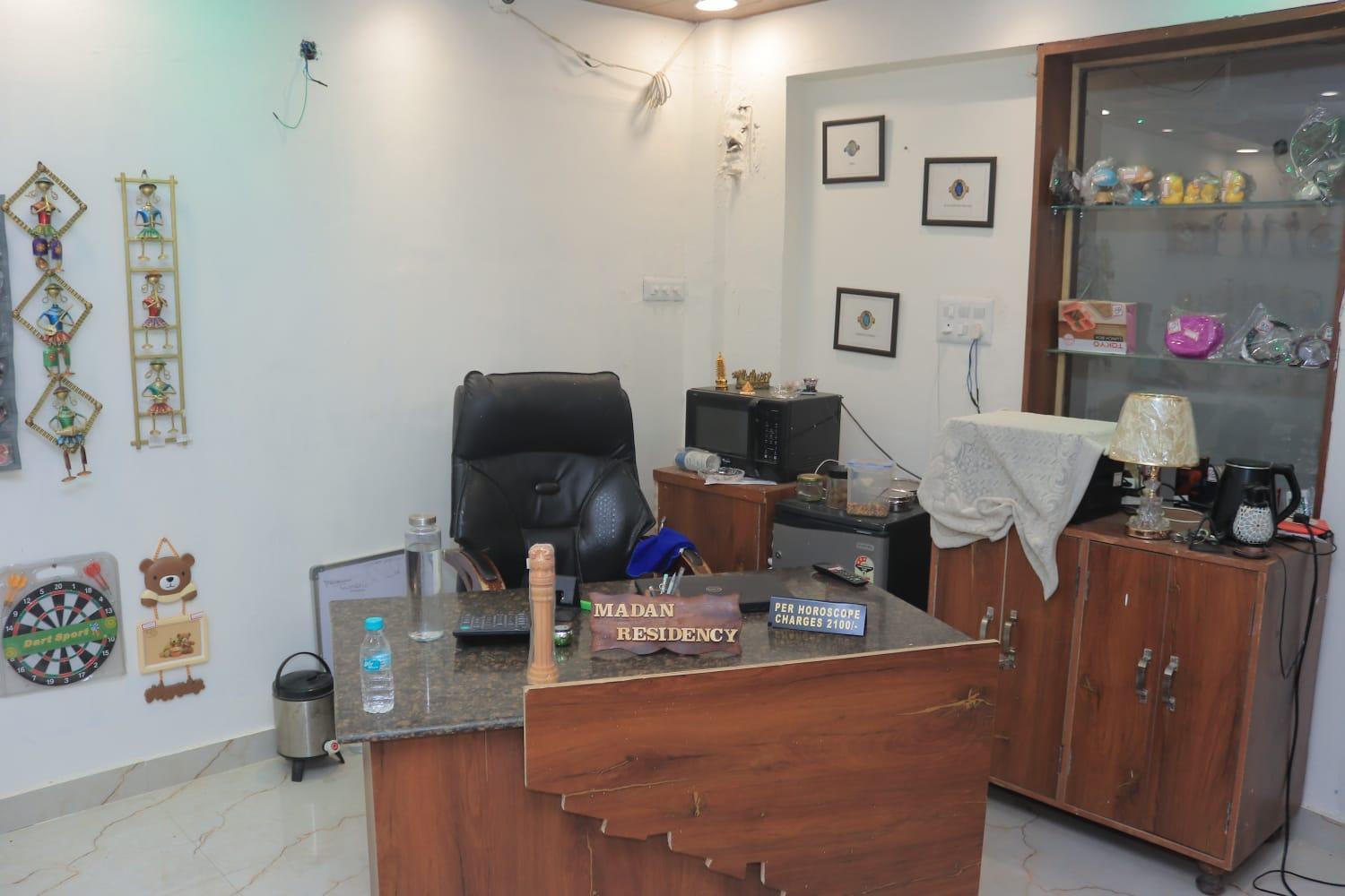 Madan Residency , Amritsar酒店 外观 照片